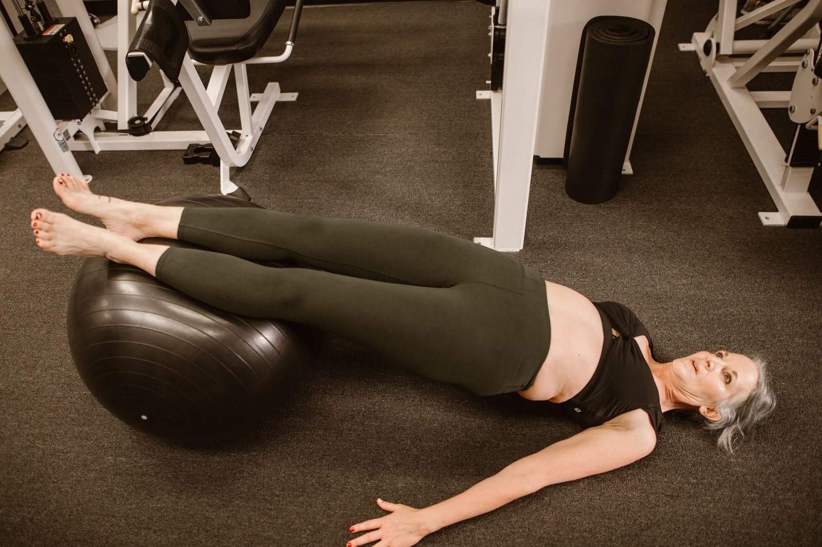 Fit man over 40 performing core and mobility training